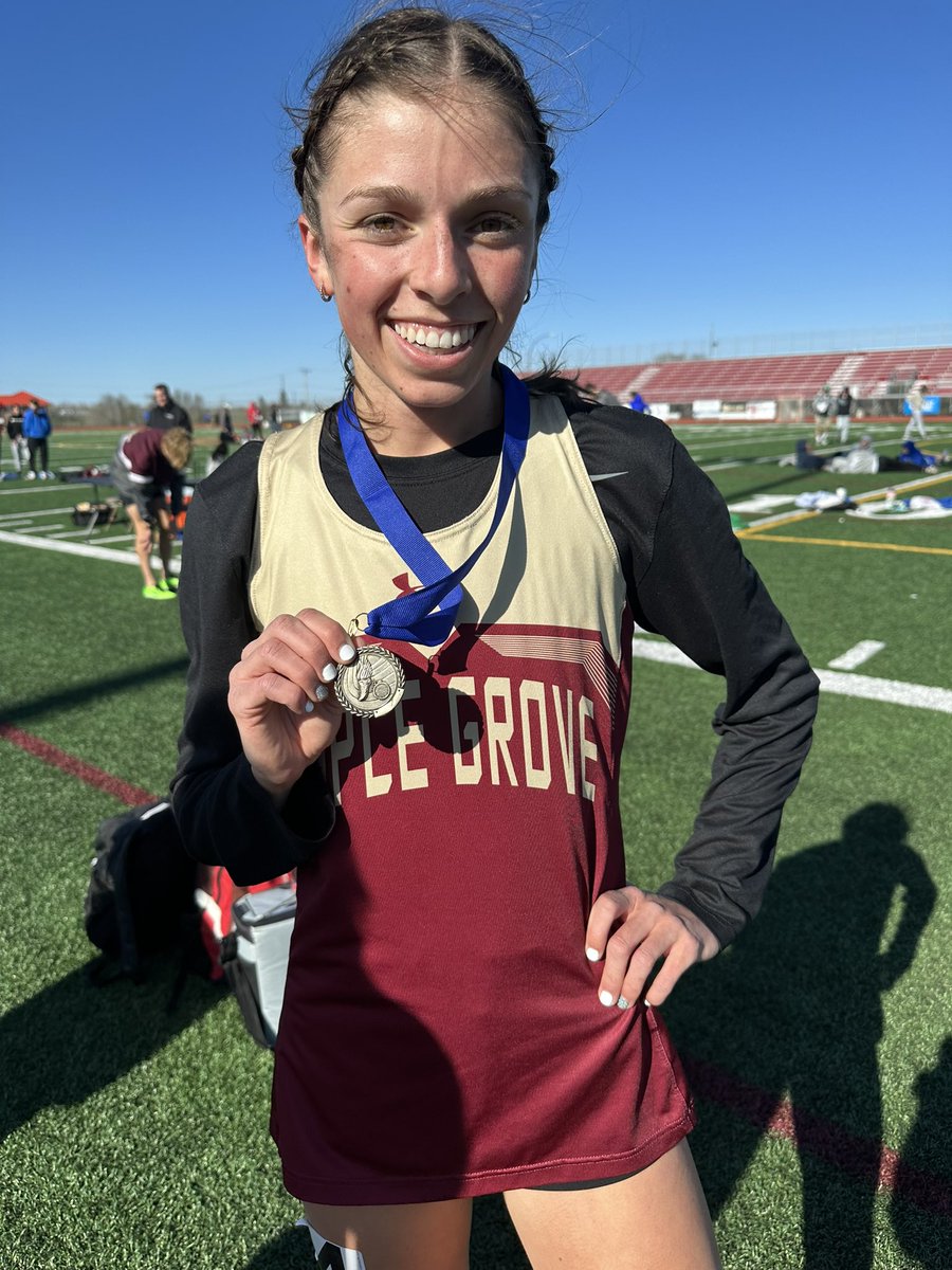 maplegrovetrack's tweet image. Abbi Steiner runs a PR to win the 1600m at the Crimson Invite with a 🥇 time of 5:27! Followed in a close second by teammate April Watson at 5:30! #onetwopunch @MGActivities