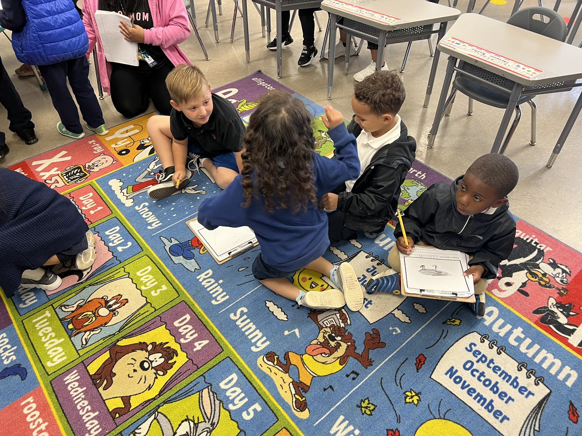 vbrattolitk's tweet photo. Week 1 of our caterpillar ๐ observations! Like scientists, we recorded what our caterpillars look like after having them for 1 week. Our conclusion, the caterpillars have started forming chrysalisโ. Wonder what they will look like next week. ๐ค #iaecspumas https://t.co/Bm0wvC8YR3