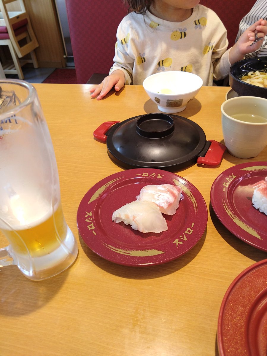 oh_with_me's tweet photo. 車で行くと飲めないので、電車で来たら飲まなきゃ！と思う。回転寿司、楽しい。 https://t.co/XOwDQF9Tjq