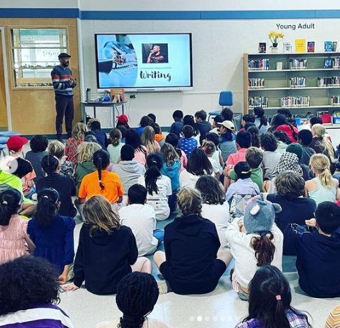 Proctor_Lisa's tweet photo. An amazing opportunity for @BrunskillSchool to learn from @Khodidill today - thank you @kidsbookcentre and @SPSFyxe for helping make this happen and thank you Khodi for the inspiration and amazing message - we will continue to listen, learn, and write! #writersproject https://t.co/GFHzNX7a3u