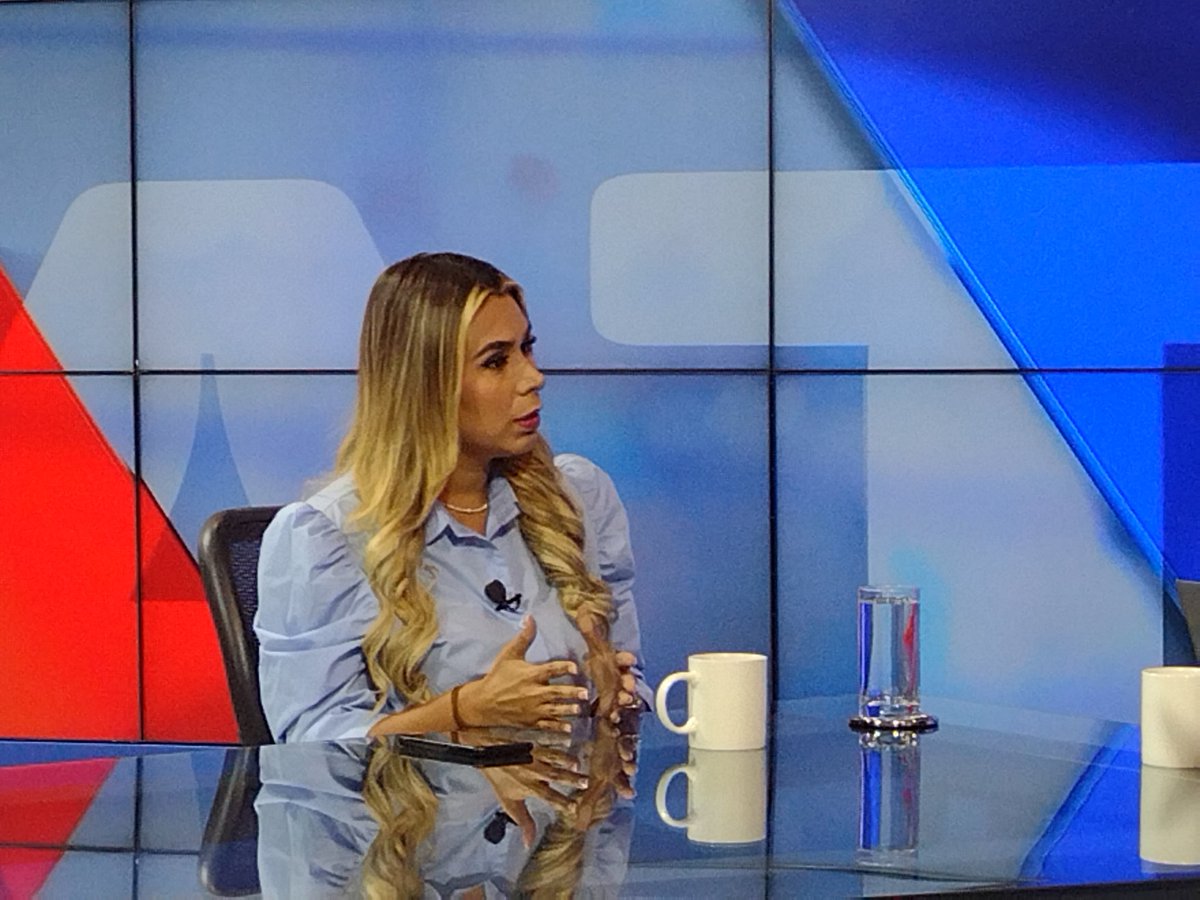 Debate_TCS's tweet photo. "El Salvador es el país con el más alto grado de suicidios en América Central", explica diputada Marcela Villatoro @Villabull. https://t.co/VCd0B5RjsX