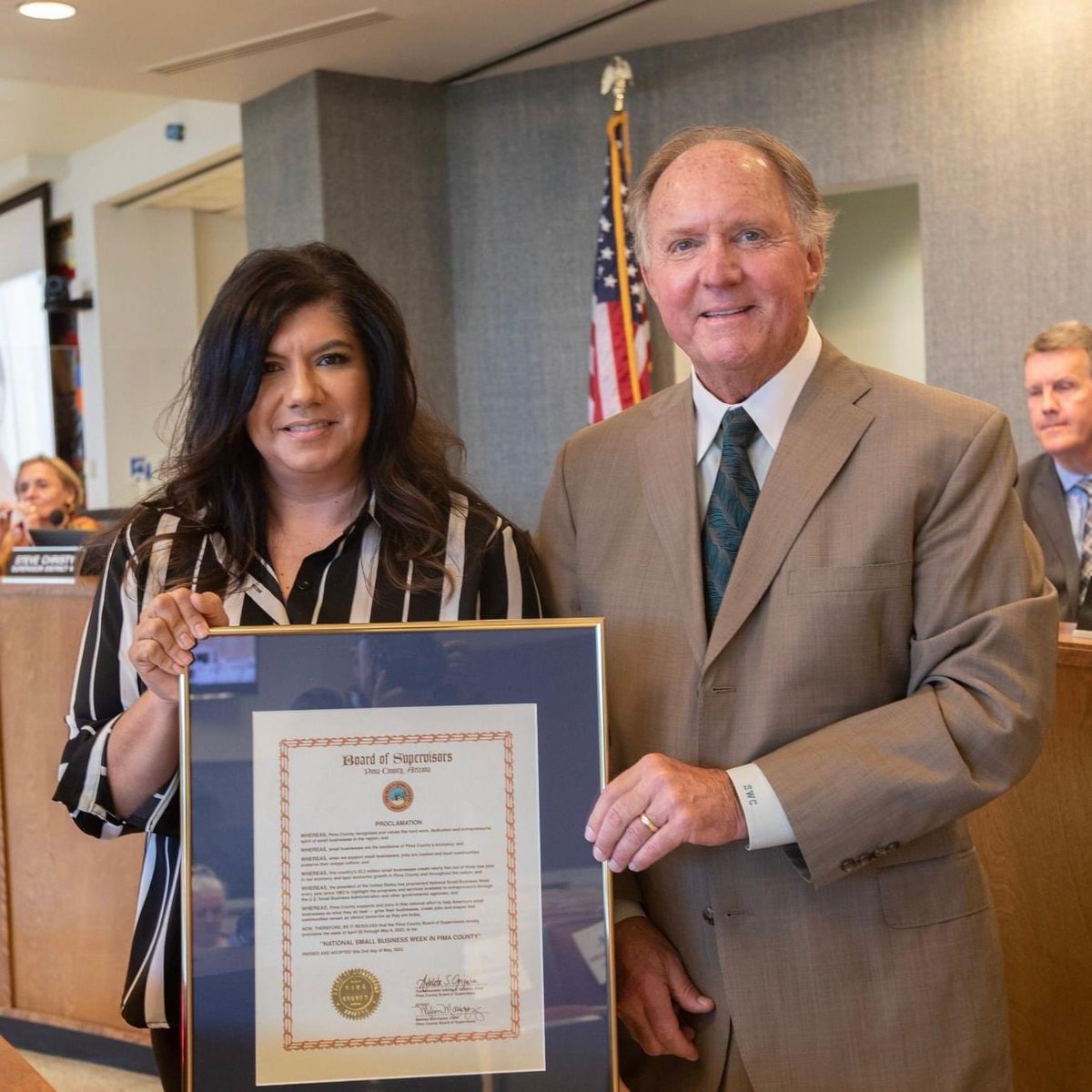 hvchiordi's tweet photo. Today the BOS declared 4/30-5/6 Small Business Week in Pima County! Small Businesses do so much for our regional economy, and we are grateful to them!

Celebrate with us by supporting local! 

#OnePimaCounty #SmallBusinessWeek #PimaCountyEconomicDevelopment #SmallBusiness https://t.co/VWSuvQZIBl
