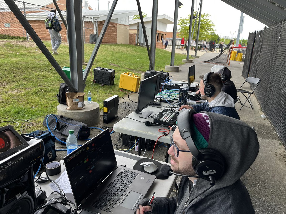 LinacreMedia's tweet photo. What a win for #CalvertHall and what an effort by #Spalding — the best MIAA 🥍 Game of the Week yet as our terrific partnership with @5StarAppEvents continues in Year 2‼️
#LinacreMediaOnTV 🦀🏆🎥📺🎛🎙🇺🇸 https://t.co/bn5aa3gjJt