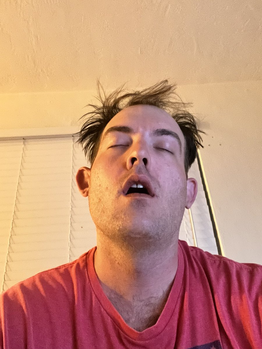 FullsendFungi's tweet photo. Me after doing 300 orders in 3 days FLAT! AND me after competing said orders with my #amazing #teamm of 4 ppl! Mush love to the #fullsendcrew it took 2 trips in a jeep with over 100,000 miles on it cuz it all goes back into the #business #thankful #mushroomfarmer https://t.co/B3YKJq4xSo