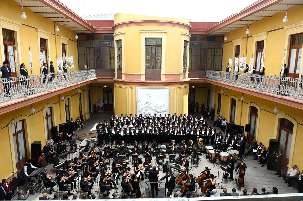 BerthaCasado's tweet photo. En el marco del CXLI Aniversario de la Educación Normal en el Estado de México, felicito a toda la comunidad normalista por su vocación, pasión y entrega en la noble labor de la docencia. @SeducEdoMex @Sesyn_edomex @DGENedomex https://t.co/jiZNT4WT5q