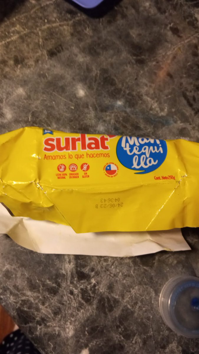 upzerocool's tweet photo. @surlat @SurlatChile que pasa con esto? Ni se imaginan el tremendo desagrado que sentimos cómo familia , y yo diciendo que surlat era lo mejor!! Y el olor 🤢🤢 https://t.co/WjTAUsEMo3