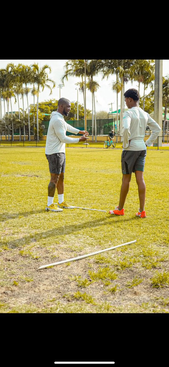 k3vingreenejr's tweet photo. “Man don’t talk me to deaf I was taught by the best ain’t nobody hold my hand had to walk by myself” #gridin #CM38 #springball https://t.co/wyfk1D8dl4