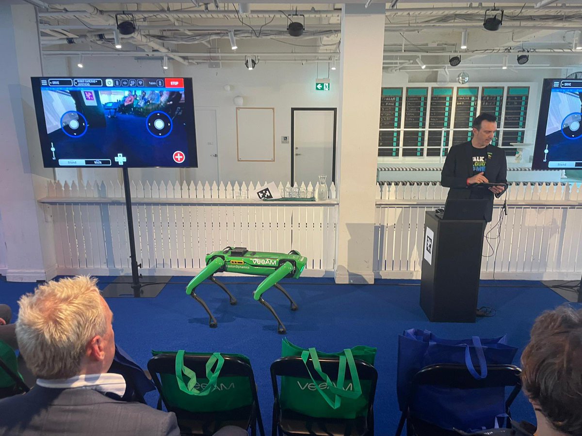 anthonyspiteri's tweet photo. Another v12 Tech Series event done… this time Melbourne’s turn! #RecoveryRover did his bit well and then we turned to what’s new from @Veeam in 2023 and the Data Platform. https://t.co/atcoTkLB8B