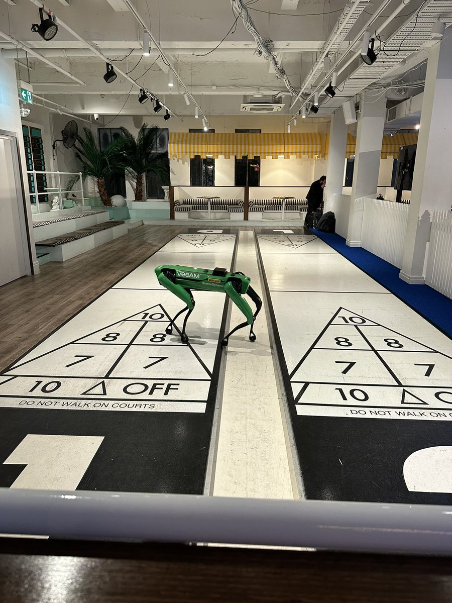 anthonyspiteri's tweet photo. Another v12 Tech Series event done… this time Melbourne’s turn! #RecoveryRover did his bit well and then we turned to what’s new from @Veeam in 2023 and the Data Platform. https://t.co/atcoTkLB8B