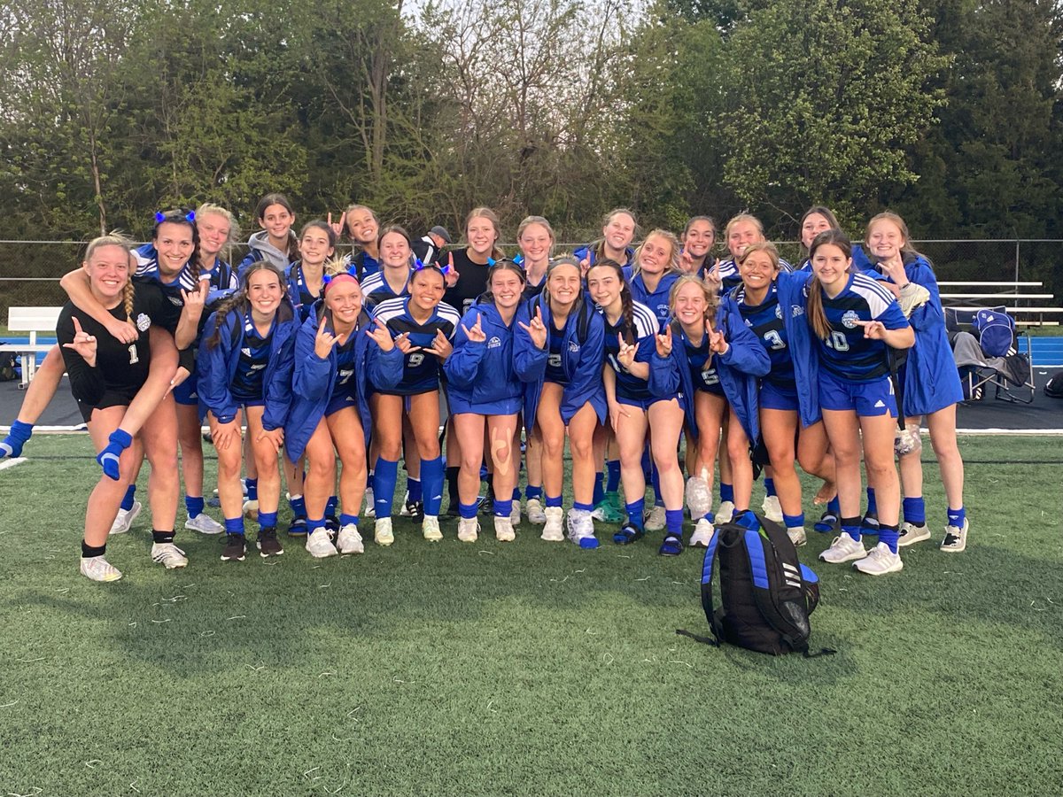 QhsSoccergirls's tweet photo. Blue Devil horns go to Breighlyn Thomas with the hat trick, Kenzie with 2 goals, Syd with solid midfield play, and Soltwedel on a solid game returning from concussion. https://t.co/bSgqcclIWA
