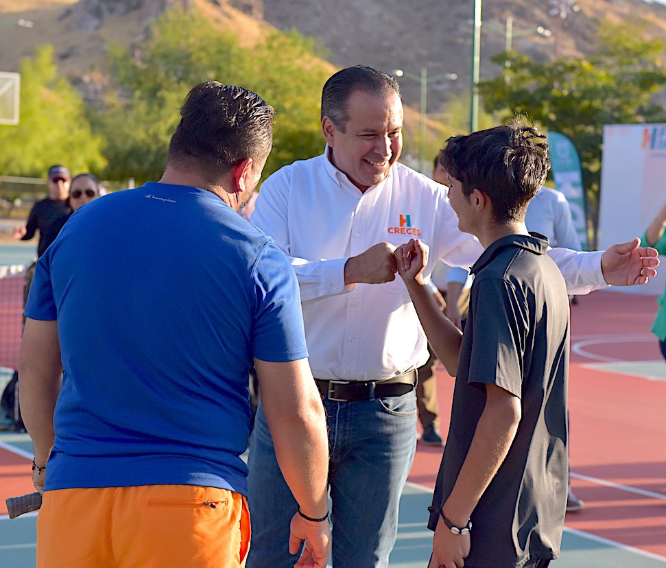 tonoastiazaran's tweet photo. El Cárcamo se fortalece con mejores espacios deportivos.

Hoy inauguramos las primeras 4 canchas públicas de Pickleball en nuestra Ciudad, en las que hermosillenses de todas las edades podrán practicar sin costo alguno. 

#ConstruyendoComunidad https://t.co/zNJZfniJxR