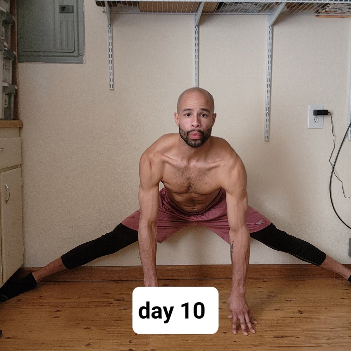 urstraighteight's tweet photo. Day 10 splits progress was better than I thought it would be!

#stretching #flexibility #splits #splitsprogress #splitsjourney #splitschallenge #yogaeverydamnday #yogalife #yogainspiration #yogaeverywhere #yogalove #yogapractice #yogachallenge #yogajourney #fitnessmotivation https://t.co/ZEKpXe1QJ1