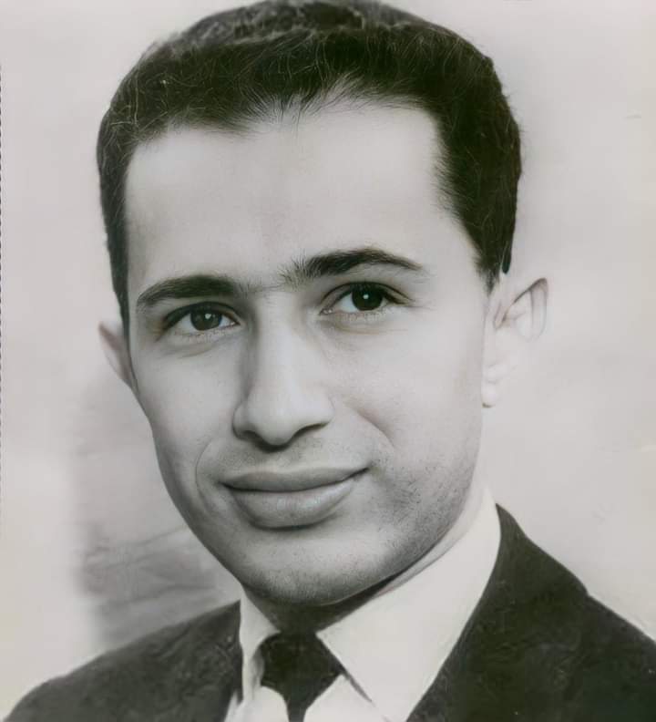 الذكرى الـ 41 لإستشـهاد رجل الدولة المخلص والدبلوماسي اللامع ، وزير الخارجية الجزائري السابق : محمد الصديق بن يحيى رحمه الله ، والذي استــشهد في 3 ماي 1982 مسيحي إثر حادث تحطم الطائرة التي كانت تقله باتجاه دولة إيران حيث كان في مهمة وساطة في النزاع الحدودي بين طهران وبغداد .