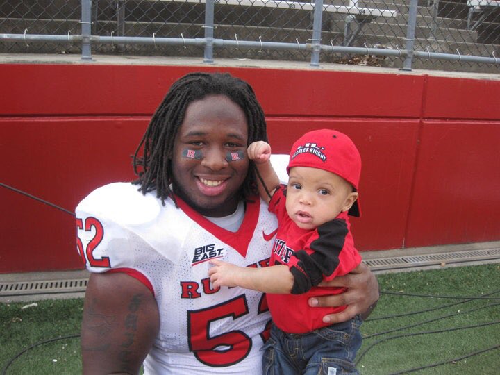 EricLeGrand52's tweet photo. Throwback Tuesday with my young bol #UncleE 

@RFootball https://t.co/gFHrkPOA8v
