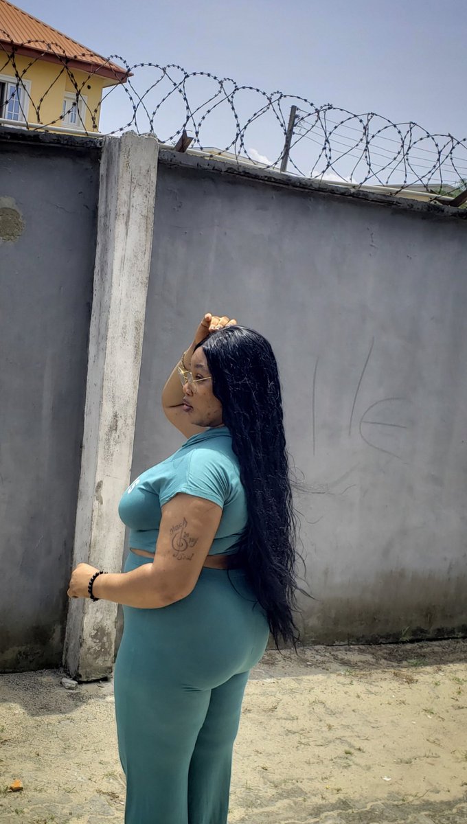 queen_mirel's tweet photo. A pretty girl from Edo state 🖤💙 
.
My fellow #phynations drop a nice comment below 📍🌷🍷
.
#mirrel #PhynaTheElephant𓃰 #Phyna𓃰 #TsatsiiMadiba𓃵 https://t.co/VqCpK1EV66