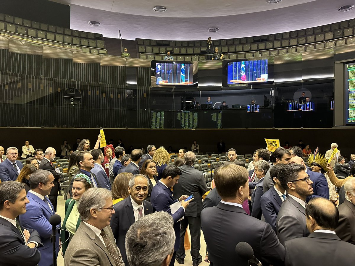 BolsonaroSP's tweet image. Agora relator do PL 2630, dep. Orlando Silva (PCdoB-SP), pede ao Presidente Arthur Lira (PP-AL) para retirar o PL de pauta.