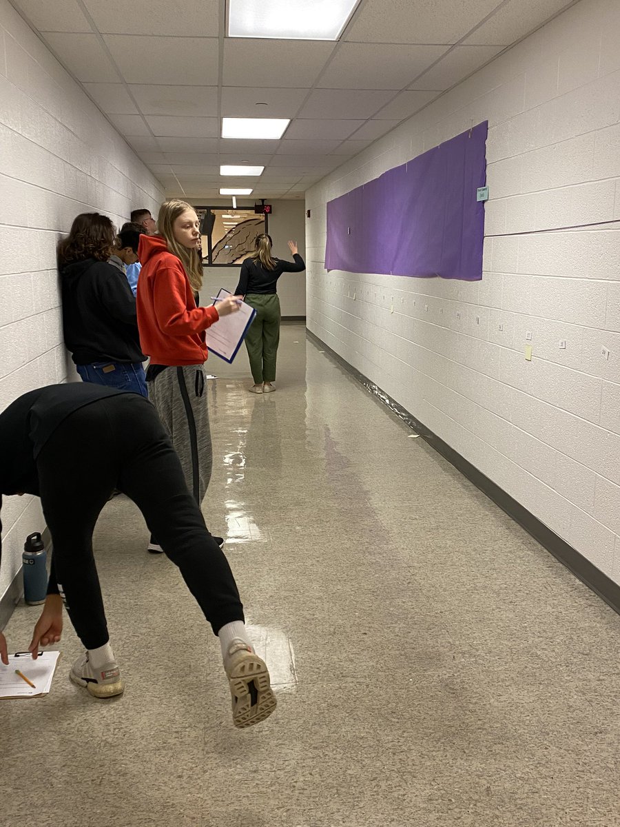 mrjkorb's tweet photo. Full scale measures of central tendency chat review in algebra today! Fun to see students thinking outside the box-and-whisker plot….haha. Get it? #mathpuns #mathjokes https://t.co/jql7nI1DB8