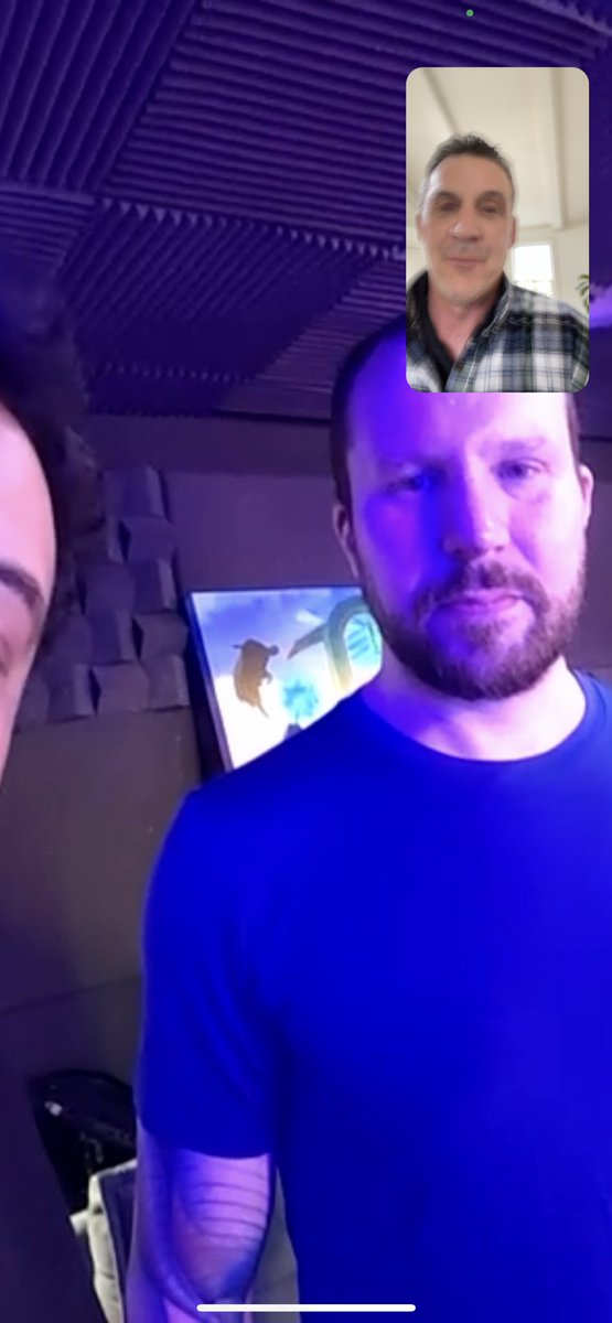 Just did a HUGE podcast all across Brazil and announced the $200k reward for the footage of the Varginha being. The gentleman on the right has seen it. He says the being was alive but very feeble. Let’s go!