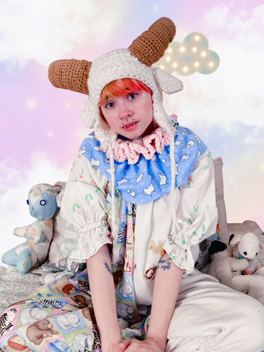 ratboybloo's tweet photo. twitter confuses me, have my face https://t.co/n5UMQe0nKI