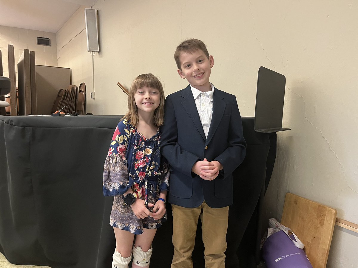 LMKAdams's tweet image. Two talented kids ready to take on the talent show. 🎩 🪄 ✨