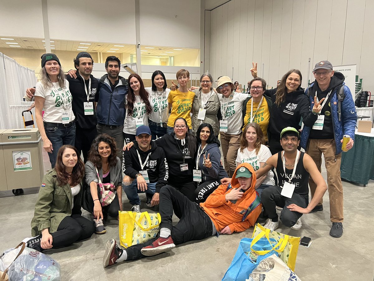 animalrightsyay's tweet image. Speaking at #plantedexpo in Toronto this weekend about @NYCMayor 
#EricAdams’ exemplary plant based initiatives.

We had a huge, inspirational @Plant_Treaty team. Co-panelists #ReganRussell’s dad Bill, Nital and Riana #HSICanada