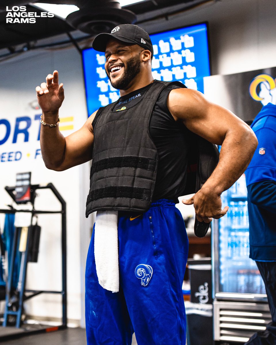 RamsNFL's tweet image. brb grabbing a protein shake 😅