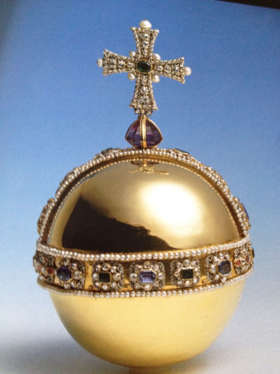 GarryJReid's tweet photo. @kopstar @JohnCleese
Looking forward to Saturday &amp; seeing Brother Maynard handing the Holy Hand Grenade of Antioch to His Majesty The King.
Wonder who is going to read from the Book of Armaments?
#holygrail #montypython
#kingofthebritons
#brothermaynard #pythonfilms https://t.co/pUSLbCHKtC