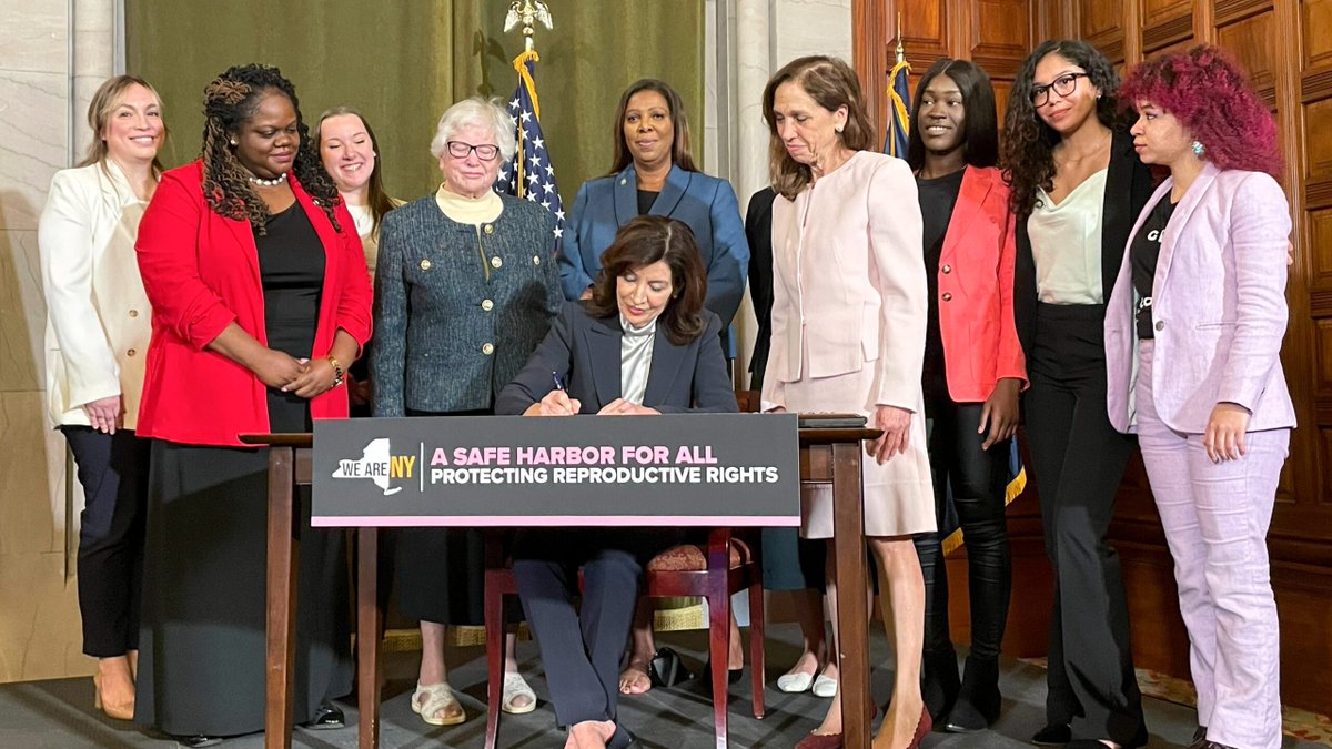 WNYT's tweet photo. Hochul signs bills expanding access to reproductive health care https://t.co/TIqxgO2esm https://t.co/8L63PNq5Qj