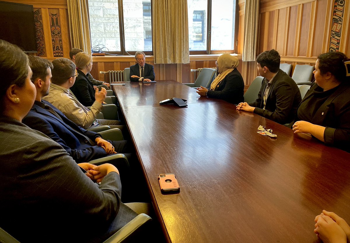 GeorgeHeyman's tweet photo. True pleasure to meet with this yearβs incredible cohort of @BCLegislature Internship Program interns. I greatly enjoyed chatting about ongoing work addressing #ClimateChangeStrategy in our province. Also nice to hear highlights and experiences from their time working at the #Leg https://t.co/JqmuxR4WvI