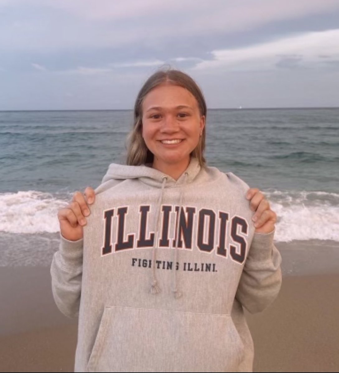 Kenzie Cogan, Libero for Elevation 17 Ulland and Mount Notre Dame HS has committed to play at the Univeraity of Illinios in the Class of 2024!  #ElevationNation