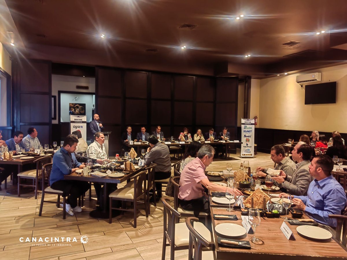 Se sostuvo la Reunión Regional de la Región Noroeste con la presencia de los directivos de las cuatro delegaciones que la conforman. Se abordaron las principales problemáticas que enfrentan los industriales de la región y se brindaron propuestas en su beneficio.