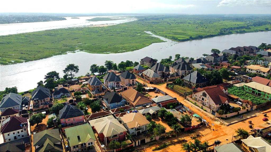 ayemojubar's tweet photo. Onitsha? Wow 👀 📌 https://t.co/neF4daUtnG