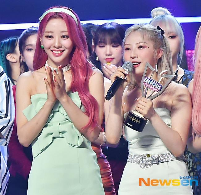 PIXY song recommendations based on your favorite LOONA SONG !!!!!!!! -- A THREAD 
pls rt so this can reach more orbits i think more orbits should be winxys