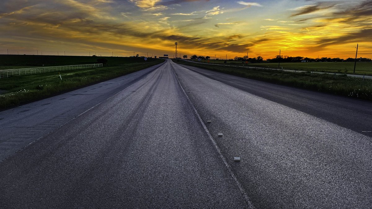 TxBit_'s tweet photo. Freshly paved road &amp; Texas sunsets

#TexasBit #TMG #CRHAmericas #asphalt https://t.co/4mh5zmEfQR