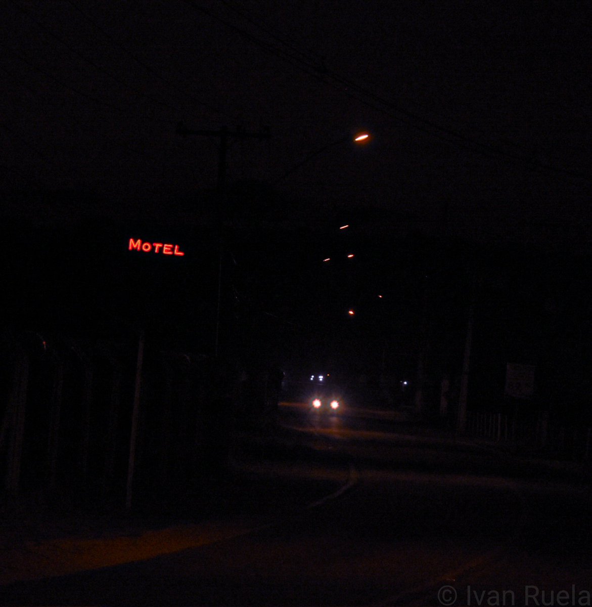 ivanruela's tweet photo. Alta noite já se ia
Ninguém na estrada andava
No caminho que ninguém caminha
Alta noite já se ia🎶 https://t.co/CCEkqtqIIm