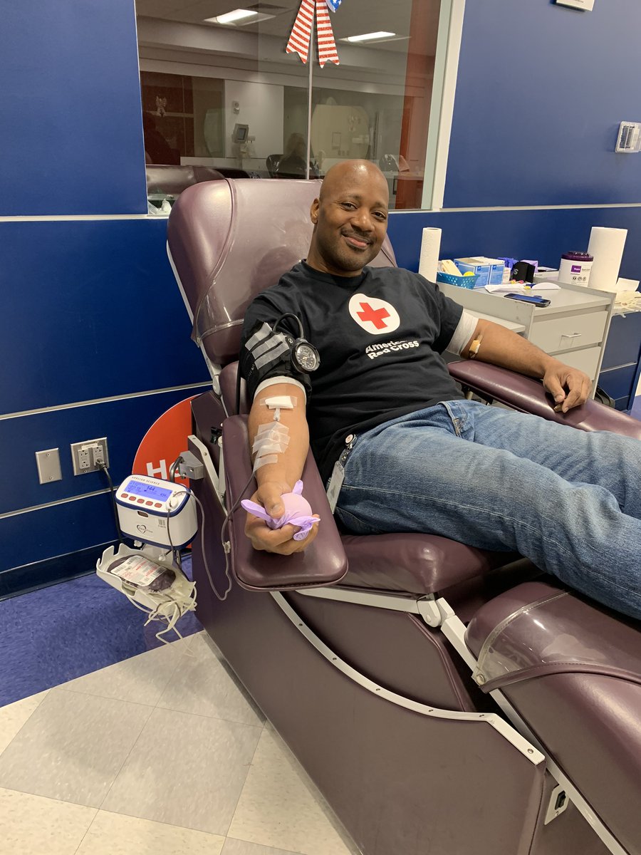 RedCrossNOH's tweet image. It’s just his 2nd day on the job in Northern Ohio and already Nasir Ahmad is helping to save lives. He’s the new Service to the Armed Forces &amp;amp; InternationalServices mobile spec. Be like Nasir.  Visit redcrossblood.org to make your blood donation appt. @SAFJessica #GiveBlood