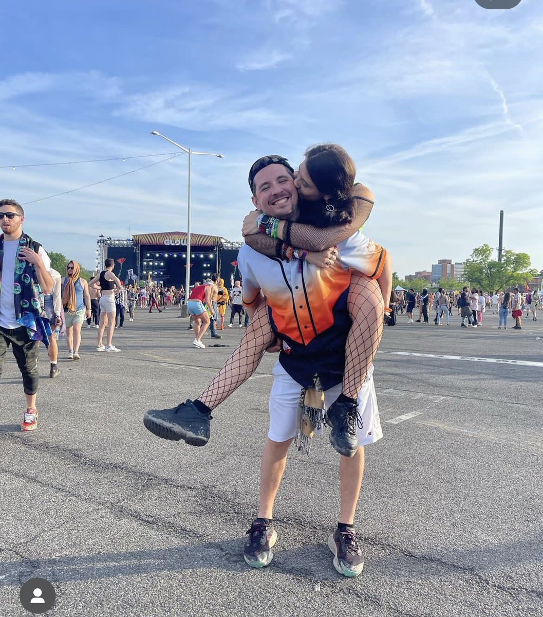 gv__19's tweet image. this past weekend at #projectglow with my fav 🫶🏼 @brittbrittxoxo6