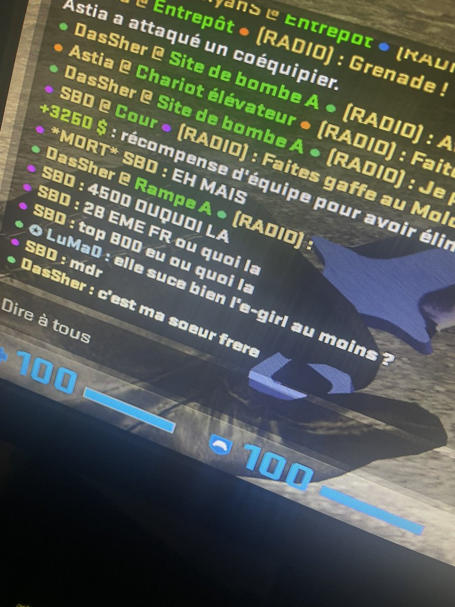 travailler toute la soirée, rentrer, lancer une game de CS avec les copains et se faire insulter pcq tes une femme 🥳 bravo les hommes