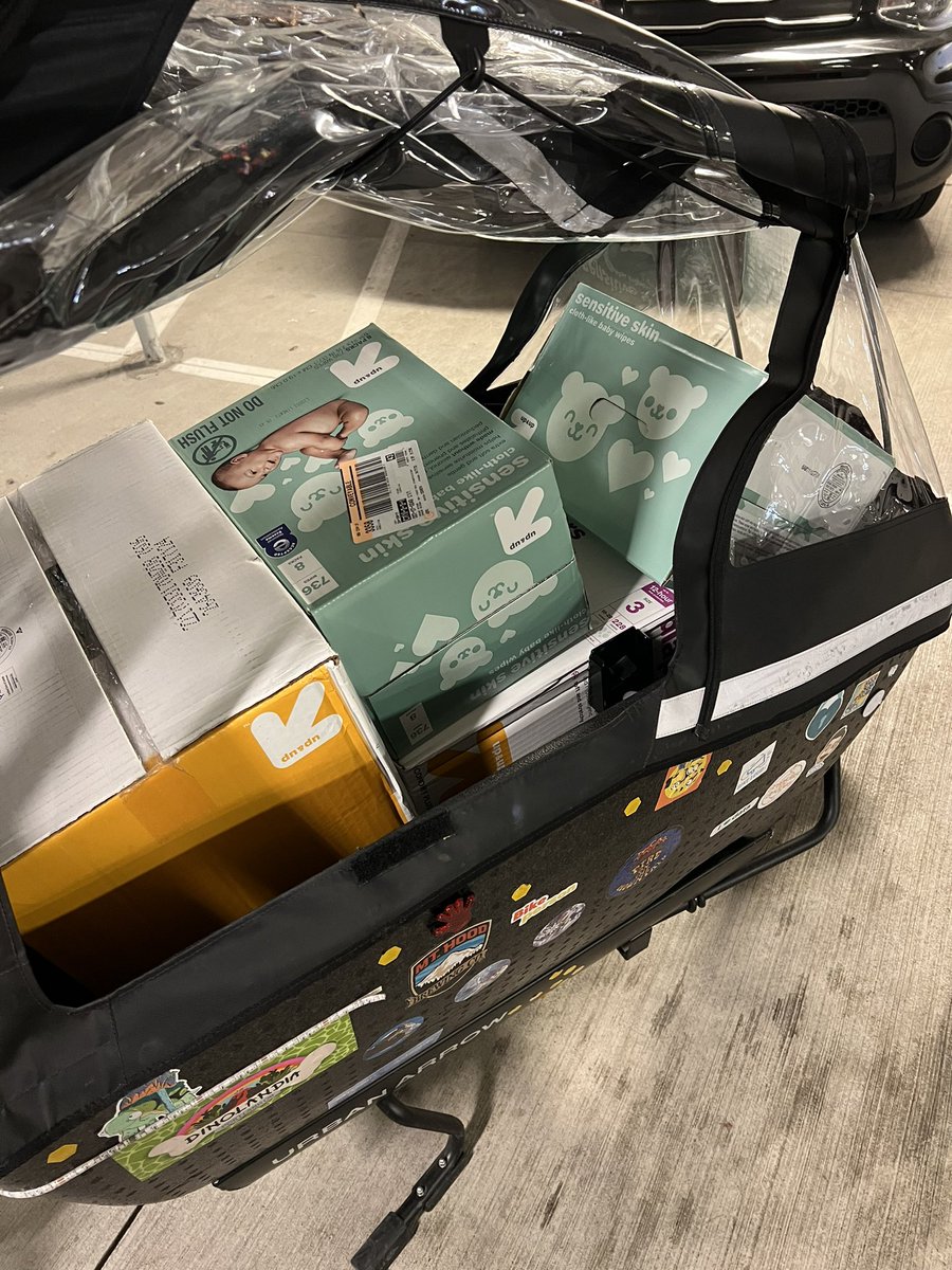 pfrazier's tweet image. Kudos to @Target for having bicycle as a vehicle option for “drive-up”. 

456 diapers and 1472 wipes, no problem for the @UrbanArrowcom!

One less car trip! #DriveLess

Fun as always. The 42nd stretch to get into the parking is indeed difficult, and iirc it is being worked on?