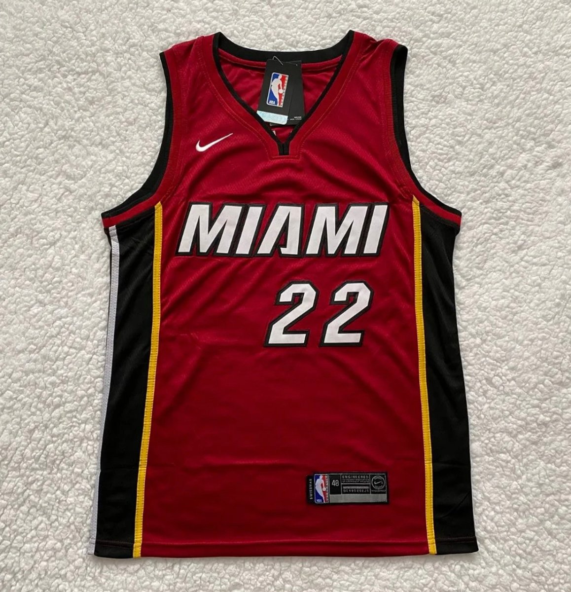 GoatJersey's tweet photo. Heat vs Knicks https://t.co/jQmP5kSRZ5