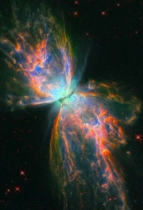 CuriosityonX's tweet photo. Stunning! The ‘Butterfly Nebula’ as captured by Hubble https://t.co/6IhM6IKCGm