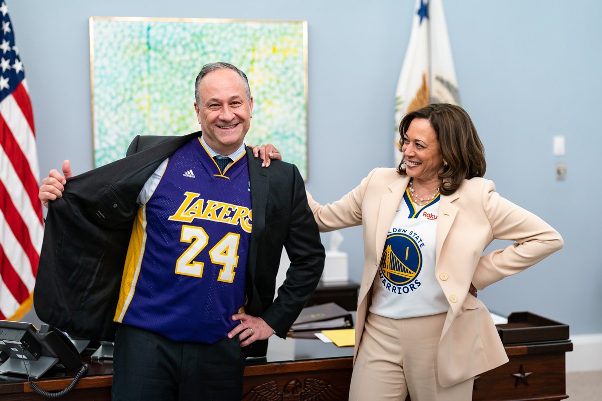 Douglas Emhoff Archived tweet media