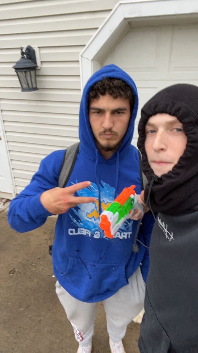 WMHSGotcha's tweet photo. Hydro kids, hydro wife eliminate ty from aqua Akbar https://t.co/EMGBCJds3F