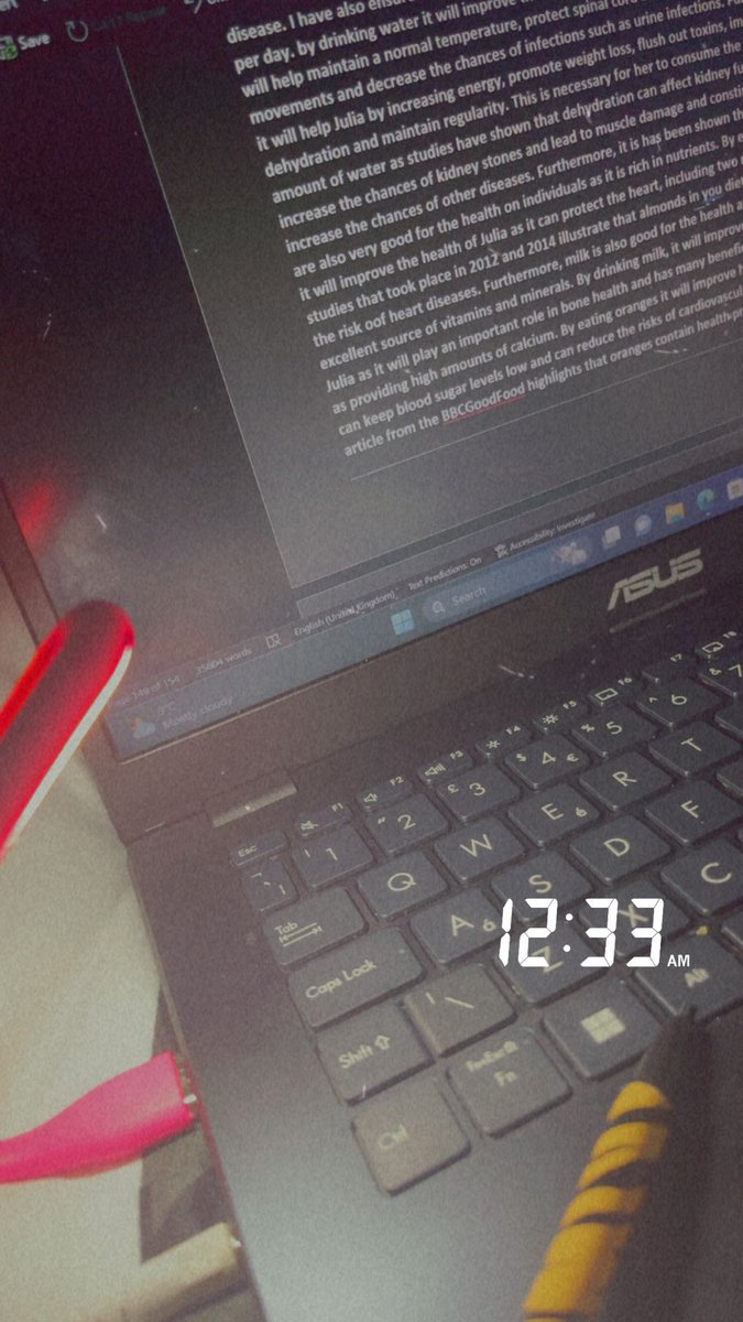 yourstrulyhashx's tweet photo. As kids: how nice is it being biggg..💭
Yup, reality the older we grow this is lifeee.. 🥲
#sixthformlife #hard #LateNight #workworkwork #reality #FYP #hashx https://t.co/6bv4EochYA