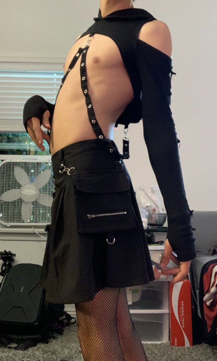 bird_bottom's tweet photo. Do you like my new outfit?~ https://t.co/bGMGhO8vT8