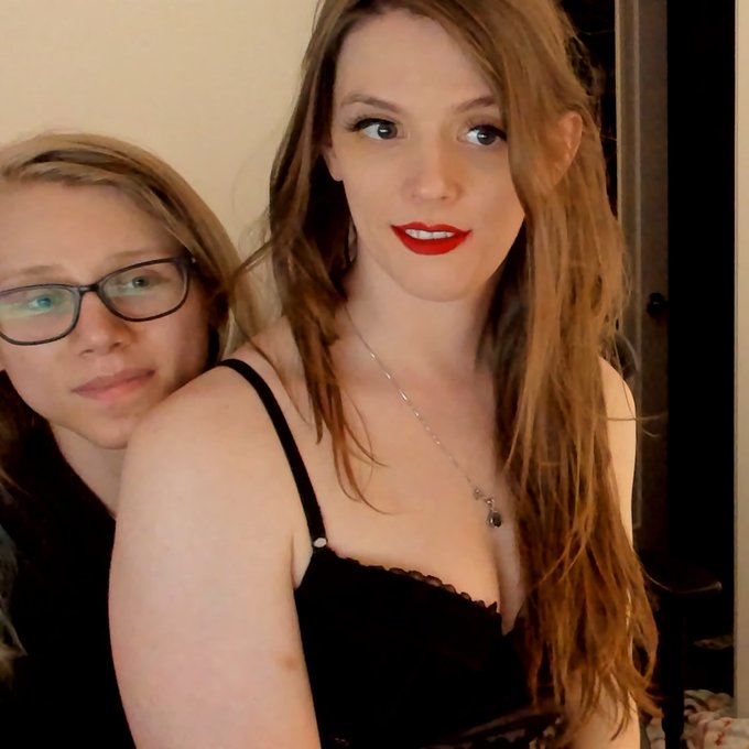 @realjuliajane and I will be on cam later yaaay. https://t.co/DXw6eFGf4O<a class="tags" target="_blank" title="On Twitter" href="/?out=eyJ0eXAiOiJKV1QiLCJhbGciOiJIUzUxMiJ9.eyJpYXQiOjE3MjA4NTk5ODgsImlzcyI6InR3cG9ybnN0YXJzLmNvbSIsIm5iZiI6MTcyMDg1OTk4OCwiZXhwIjoxNzUyMzk1OTg4LCJyZWRpcmVjdF91cmwiOiJodHRwczovL3R3aXR0ZXIuY29tL3JlYWxqdWxpYWphbmUifQ.nPMxlwSGaY0vATL2FAVtPzgJRuVcujq559mrZNzNMzlIkhTJ24odj_3d4nmiHRMpEwU2dwTg6I74FG2__1yIFw">@realjuliajane</a>