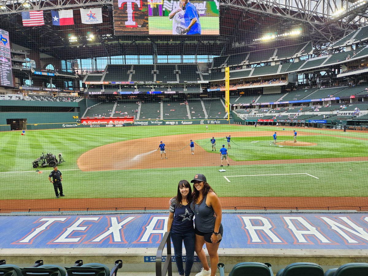 rachwalker73's tweet photo. #globalifefaces. First time here!! https://t.co/QthPoQ65x0
