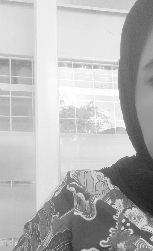 Jika orang yg kamu sakiti masih bisa bersikap baik terhadap mu itu bukan berarti dia bodoh, tapi level moral yg dia miliki itu sudah di atas mu. 

Kalau hatimu masih bisa di gunakan seharusnya kamu malu.