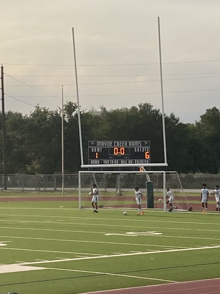 JakeMRobbins's tweet photo. 7th grade boys with the rivalry win!! https://t.co/lhvQYEjYFr