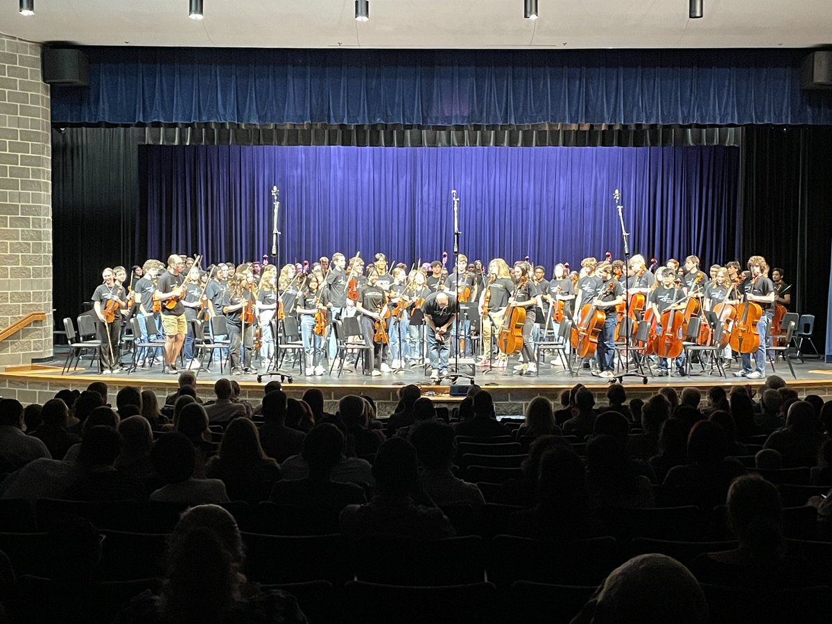 It’s on at @MidwayHS! Our wonderful Orchestra led by Dr. Benson is truly amazing! #itsgreat2bMHS